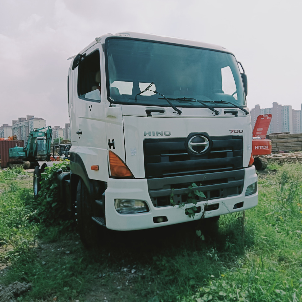 HINO 700 - Vilkikas: foto 3 HINO 700 - Vilkikas: foto 3