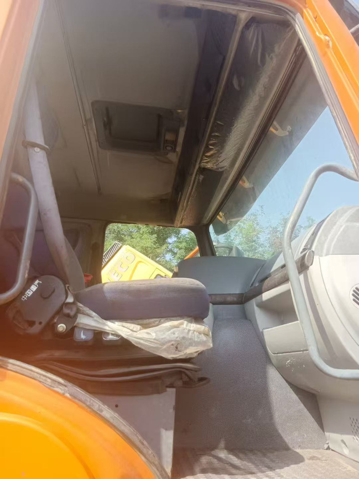 SINOTRUK HOWO - Vilkikas: foto 4 SINOTRUK HOWO - Vilkikas: foto 4