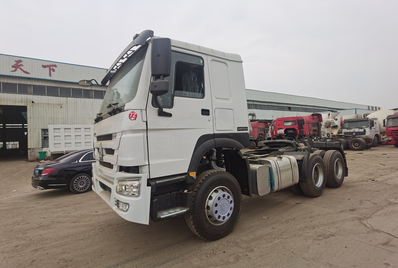 SINOTRUK HOWO trailer head - Vilkikas: foto 4 SINOTRUK HOWO trailer head - Vilkikas: foto 4