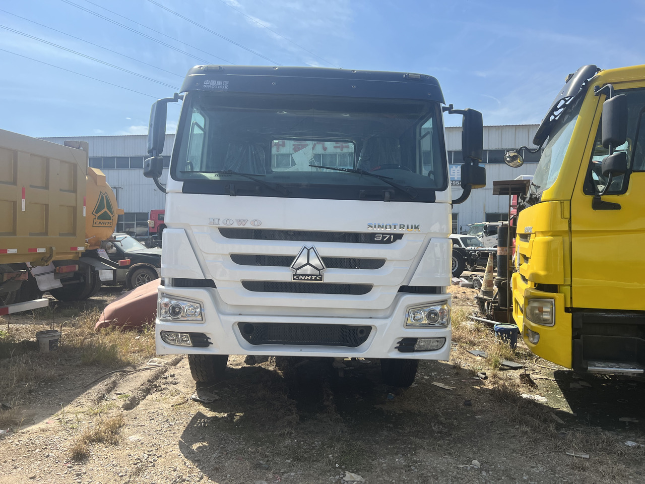SINOTRUK HOWO trailer head - Vilkikas: foto 4 SINOTRUK HOWO trailer head - Vilkikas: foto 4