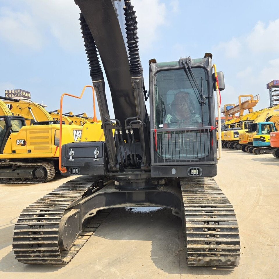 Vikšrinis ekskavatorius Volvo EC210D: foto 12