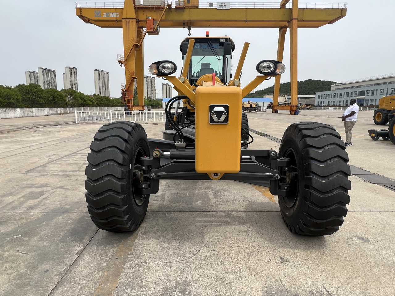 XCMG GR2153 - Greideris: foto 2 XCMG GR2153 - Greideris: foto 2