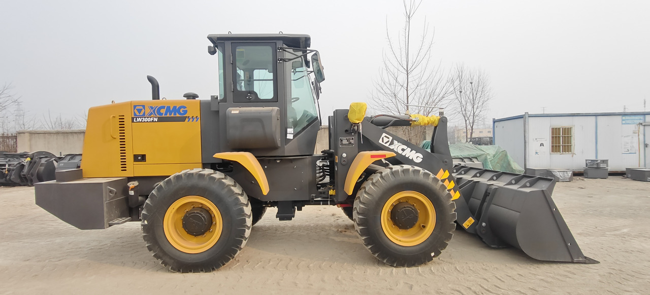 XCMG LW300FN - Ratinis krautuvas: foto 2 XCMG LW300FN - Ratinis krautuvas: foto 2