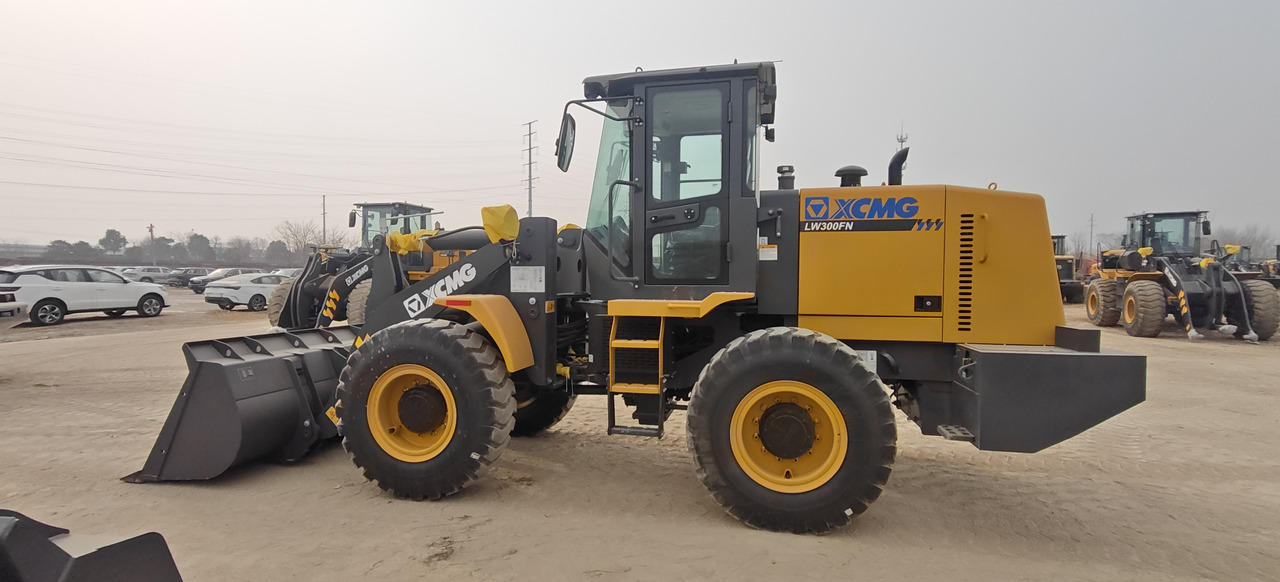 XCMG LW300FN - Ratinis krautuvas: foto 1 XCMG LW300FN - Ratinis krautuvas: foto 1