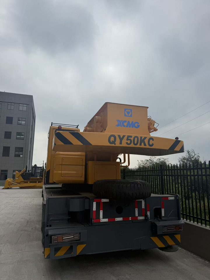 XCMG QY50KC - Sunkvežimis su kranu: foto 4 XCMG QY50KC - Sunkvežimis su kranu: foto 4