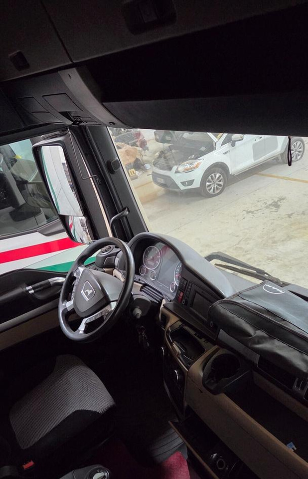 Cabina MAN TGX 18.500 XLX in - Kabina - Sunkvežimis: foto 4 Cabina MAN TGX 18.500 XLX in - Kabina - Sunkvežimis: foto 4