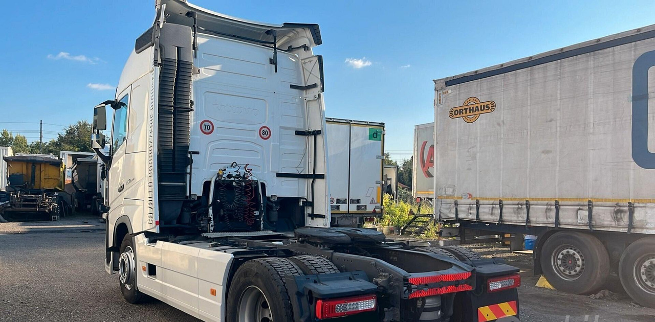 Volvo FH 460 Euro 6 Globetrotter 2018 - Vilkikas: foto 3 Volvo FH 460 Euro 6 Globetrotter 2018 - Vilkikas: foto 3