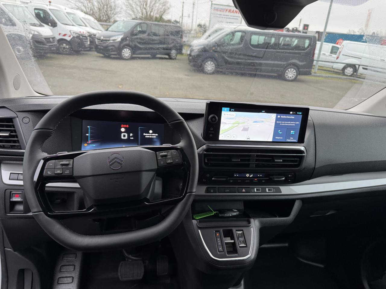 CITROEN Jumpy M 2.0 BlueHDi - 145 S&S - BV EAT8  III FOURGON . PHASE 2 - Krovininis mikroautobusas: foto 4 CITROEN Jumpy M 2.0 BlueHDi - 145 S&S - BV EAT8  III FOURGON . PHASE 2 - Krovininis mikroautobusas: foto 4