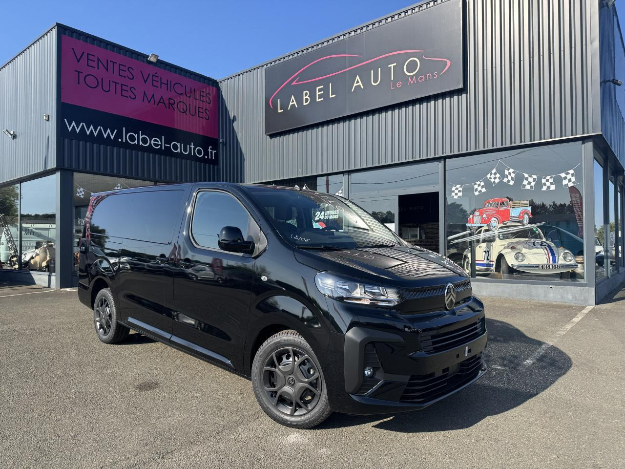 Citroen Jumpy XL 2.0 BLUEHDI 180CH S&S CABINE APPROFONDIE FIXE EAT8 5 PLACES - Komercinis automobilis su dviguba kabina: foto 1 Citroen Jumpy XL 2.0 BLUEHDI 180CH S&S CABINE APPROFONDIE FIXE EAT8 5 PLACES - Komercinis automobilis su dviguba kabina: foto 1