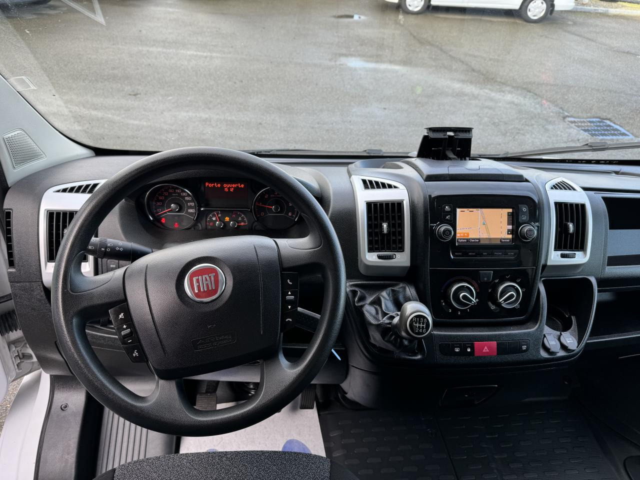 FIAT DUCATO 3T5 L3H2 2.2 HDI 140 CH BUSINESS - Krovininis mikroautobusas: foto 4 FIAT DUCATO 3T5 L3H2 2.2 HDI 140 CH BUSINESS - Krovininis mikroautobusas: foto 4