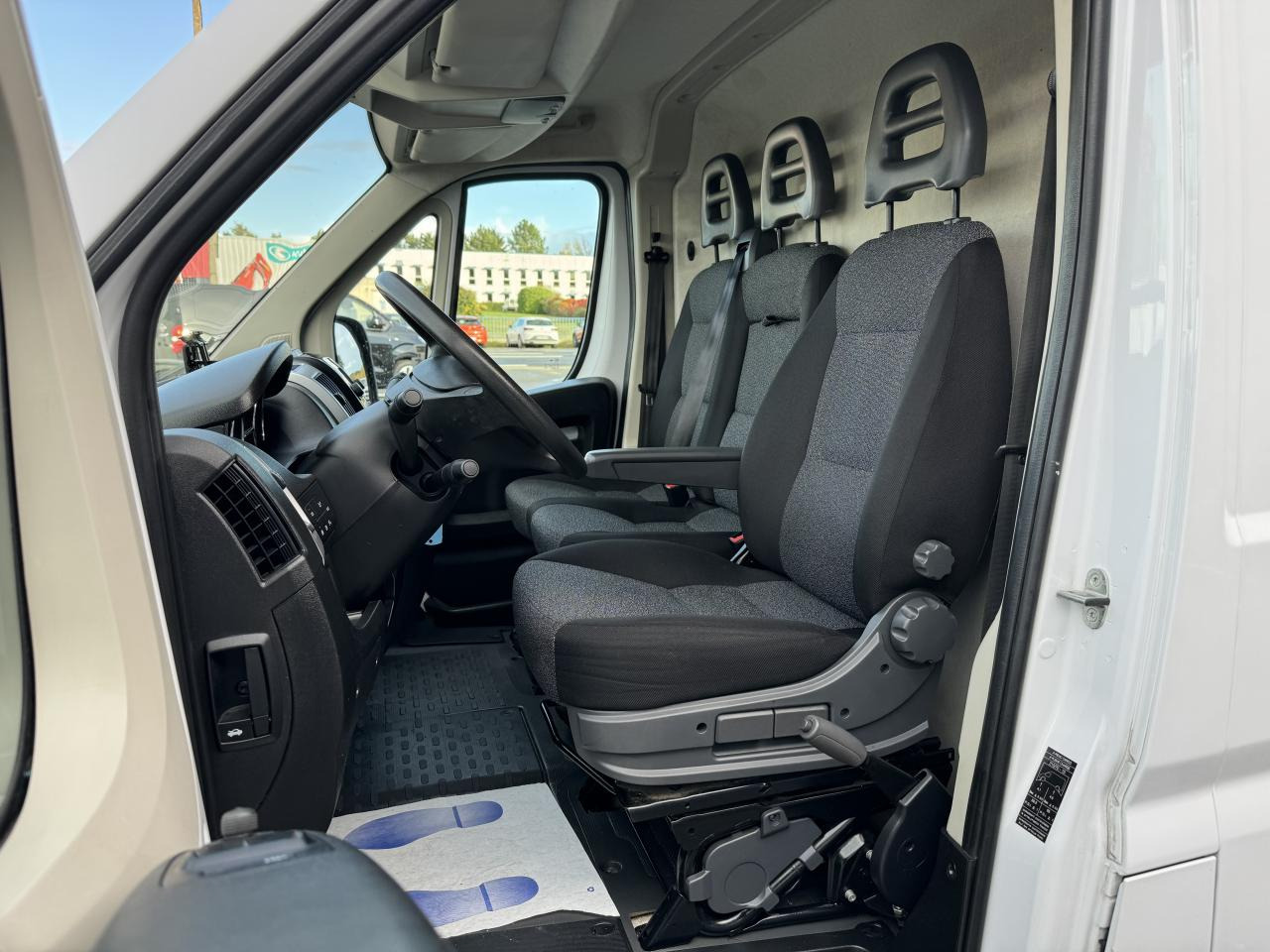 FIAT DUCATO 3T5 L3H2 2.2 HDI 140 CH BUSINESS - Krovininis mikroautobusas: foto 5 FIAT DUCATO 3T5 L3H2 2.2 HDI 140 CH BUSINESS - Krovininis mikroautobusas: foto 5