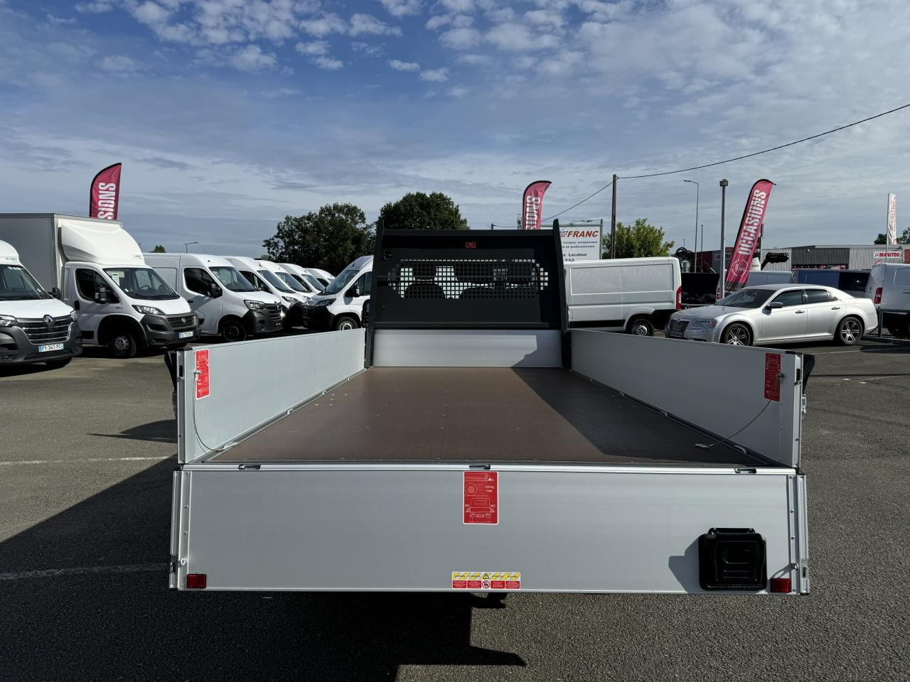 FIAT Ducato Maxi 3.5 XL 2.2 - 140 S&S  III PLATEAU CABINE Plateau cabine Maxi 3.5 XL PHASE 4 - Bortinis automobilis: foto 4 FIAT Ducato Maxi 3.5 XL 2.2 - 140 S&S  III PLATEAU CABINE Plateau cabine Maxi 3.5 XL PHASE 4 - Bortinis automobilis: foto 4