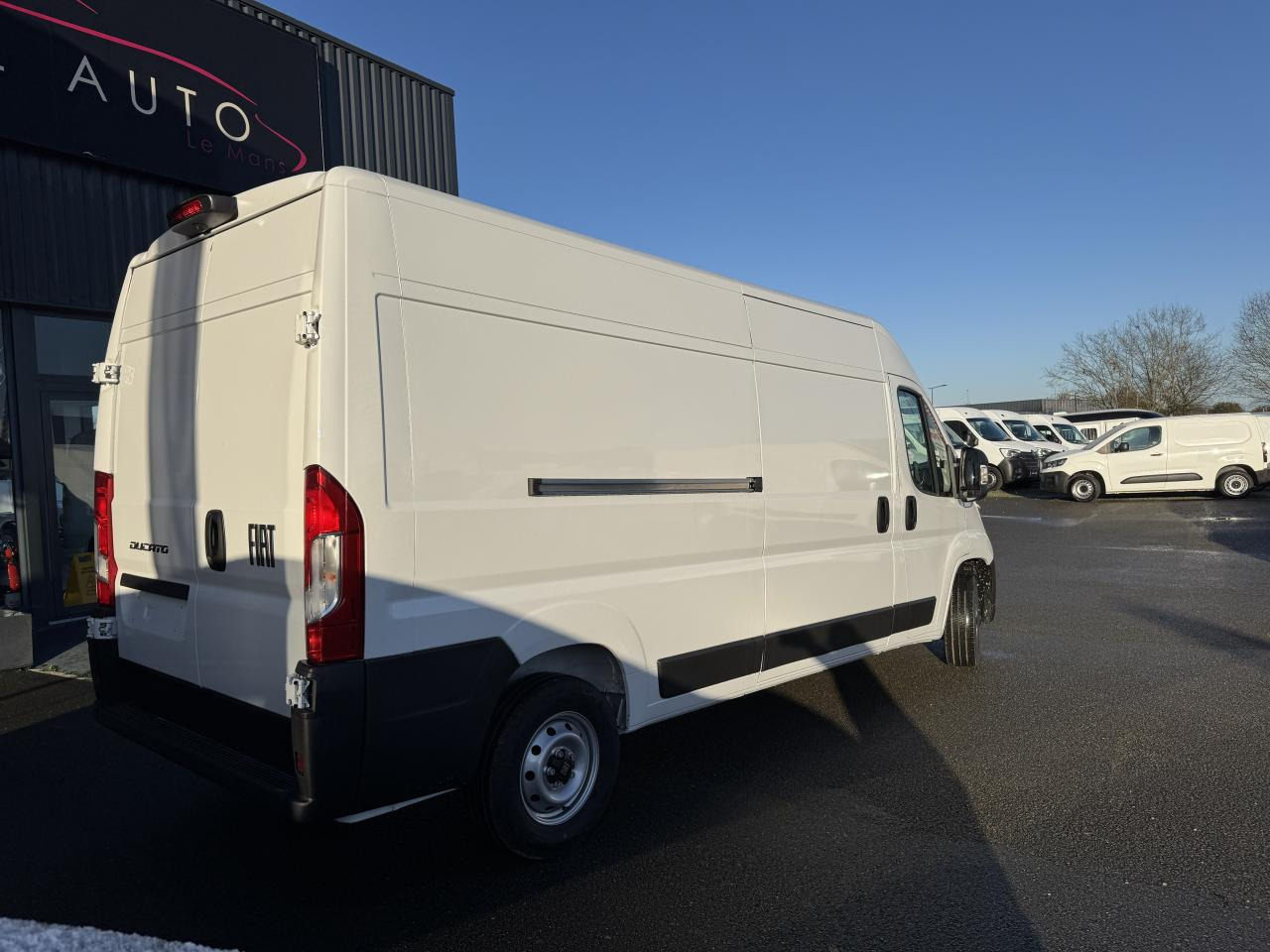 FIAT Ducato Tôlé 3.3 L H2 2.2 - 140ch - Krovininis mikroautobusas: foto 5 FIAT Ducato Tôlé 3.3 L H2 2.2 - 140ch - Krovininis mikroautobusas: foto 5