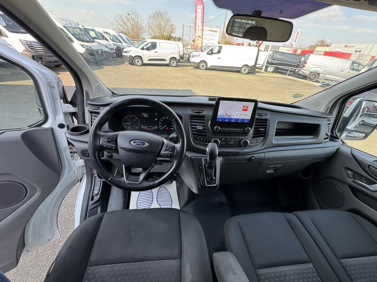 FORD Transit Custom 2.0 TDCi - 130 - BVA S&S TRANSIT CUSTOM FOURGON Fourgon 300 L1H1 Trend Business P - Krovininis mikroautobusas: foto 4 FORD Transit Custom 2.0 TDCi - 130 - BVA S&S TRANSIT CUSTOM FOURGON Fourgon 300 L1H1 Trend Business P - Krovininis mikroautobusas: foto 4