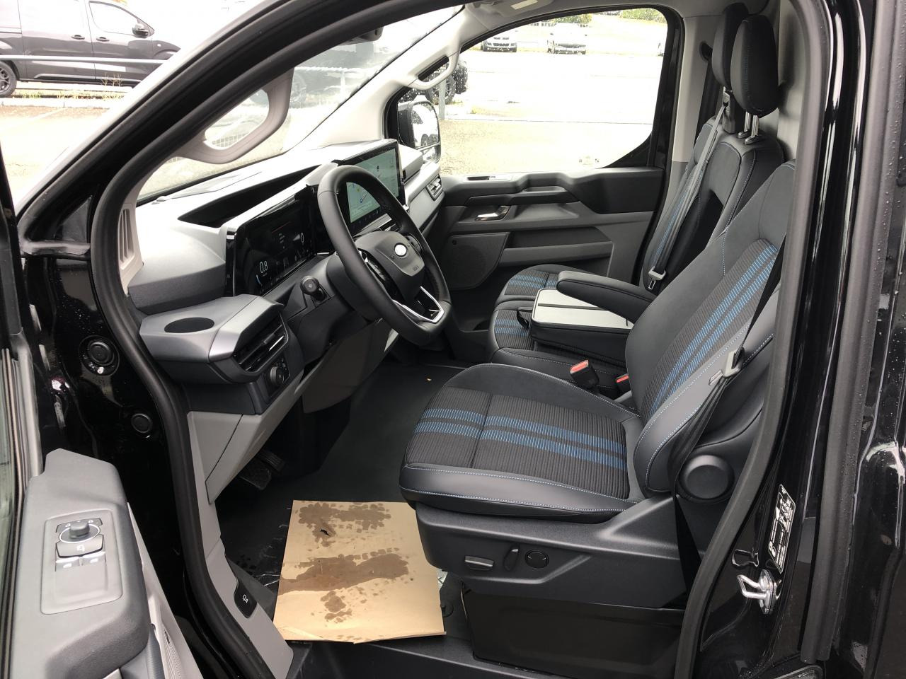 FORD transit custom L1H1 2.0 ECOBLUE 170CH SPORT BVA8 PACK CAM JA - Krovininis mikroautobusas: foto 4 FORD transit custom L1H1 2.0 ECOBLUE 170CH SPORT BVA8 PACK CAM JA - Krovininis mikroautobusas: foto 4