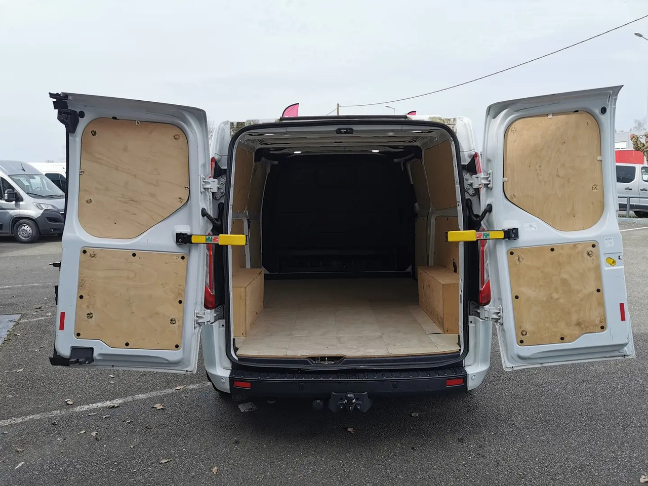 Ford Transit Custom 300 L2H1 2.0 ECOBLUE 130 TREND BUSINESS 7CV - Krovininis mikroautobusas: foto 3 Ford Transit Custom 300 L2H1 2.0 ECOBLUE 130 TREND BUSINESS 7CV - Krovininis mikroautobusas: foto 3
