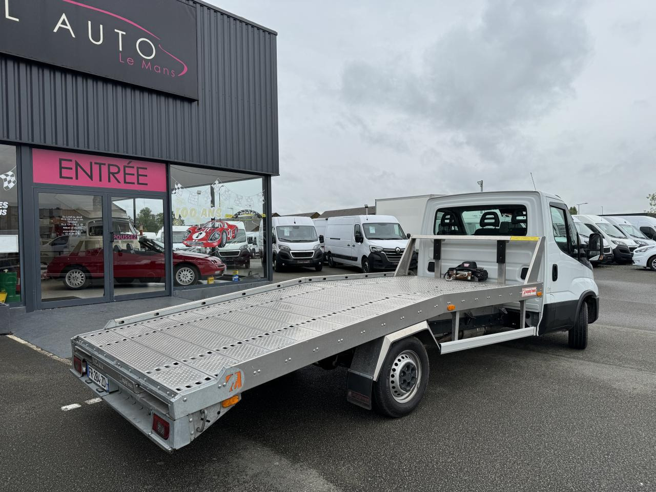 IVECO daily PORTE VOITURE DEPANNEUSE 35 S 16 3L0 160 CH EMPATTEMENT 4100 PLATEAU FIX'ALU EQUIP - Krovininis mikroautobusas: foto 5 IVECO daily PORTE VOITURE DEPANNEUSE 35 S 16 3L0 160 CH EMPATTEMENT 4100 PLATEAU FIX'ALU EQUIP - Krovininis mikroautobusas: foto 5