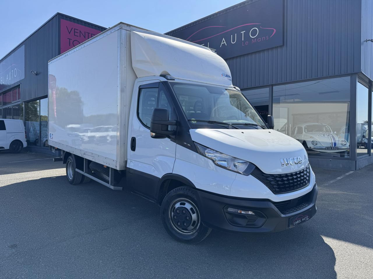 Iveco Daily 35 C 16 CAISSE HAYON 20M3 - Furgonas su krovinių dėže: foto 2 Iveco Daily 35 C 16 CAISSE HAYON 20M3 - Furgonas su krovinių dėže: foto 2