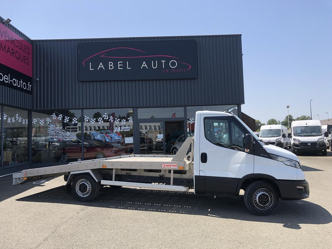 Iveco Daily IVECO PORTE VOITURE DEPANNEUSE 35 S 16 3L0 160 CH EMPATTEMENT 4100 PLATEAU FIX ALU EQUIP M - Autovežis sunkvežimis: foto 1 Iveco Daily IVECO PORTE VOITURE DEPANNEUSE 35 S 16 3L0 160 CH EMPATTEMENT 4100 PLATEAU FIX ALU EQUIP M - Autovežis sunkvežimis: foto 1
