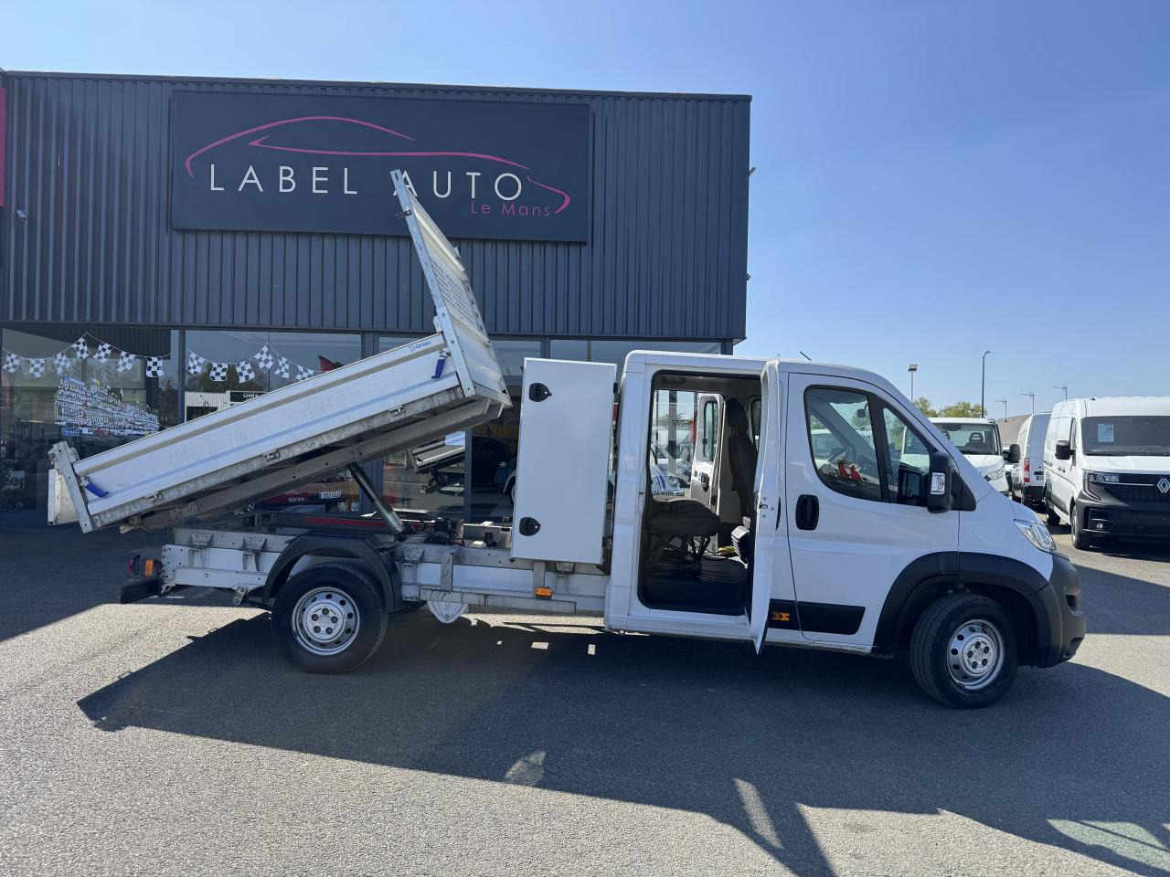 OPEL MOVANO 3T5 BENNE + COFFRE DOUBLE CABINE 6PLACES 2.2 HDI 165CH - Mažas savivartis: foto 1 OPEL MOVANO 3T5 BENNE + COFFRE DOUBLE CABINE 6PLACES 2.2 HDI 165CH - Mažas savivartis: foto 1