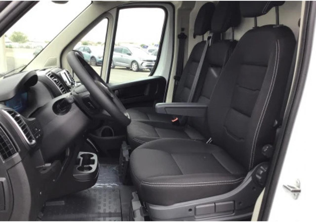 PEUGEOT Boxer 3.3t L2H2 2.2 HDi S&S - 140 III FOURGON TOLE Fourgon Tolé 333 L2H2 PHASE 3 - Krovininis mikroautobusas: foto 5 PEUGEOT Boxer 3.3t L2H2 2.2 HDi S&S - 140 III FOURGON TOLE Fourgon Tolé 333 L2H2 PHASE 3 - Krovininis mikroautobusas: foto 5