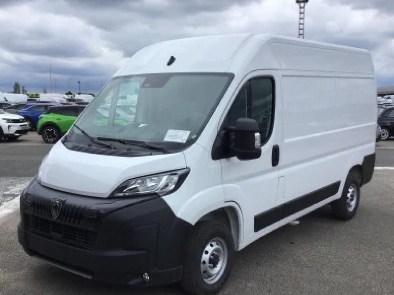 PEUGEOT Boxer 3.3t L2H2 2.2 HDi S&S - 140 III FOURGON TOLE Fourgon Tolé 333 L2H2 PHASE 3 - Krovininis mikroautobusas: foto 3 PEUGEOT Boxer 3.3t L2H2 2.2 HDi S&S - 140 III FOURGON TOLE Fourgon Tolé 333 L2H2 PHASE 3 - Krovininis mikroautobusas: foto 3