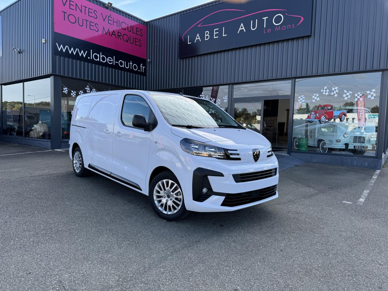 PEUGEOT Expert M 2.0 BlueHDi - 145 S&S - BV EAT8 III FOURGON Fourgon PHASE 2 - Krovininis mikroautobusas: foto 1 PEUGEOT Expert M 2.0 BlueHDi - 145 S&S - BV EAT8 III FOURGON Fourgon PHASE 2 - Krovininis mikroautobusas: foto 1