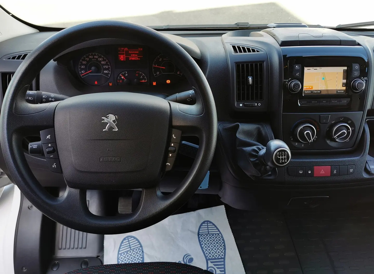 Peugeot Boxer 333 L2H2 2.2 BLUEHDI S&S 140CH ASPHALT - Krovininis mikroautobusas: foto 4 Peugeot Boxer 333 L2H2 2.2 BLUEHDI S&S 140CH ASPHALT - Krovininis mikroautobusas: foto 4