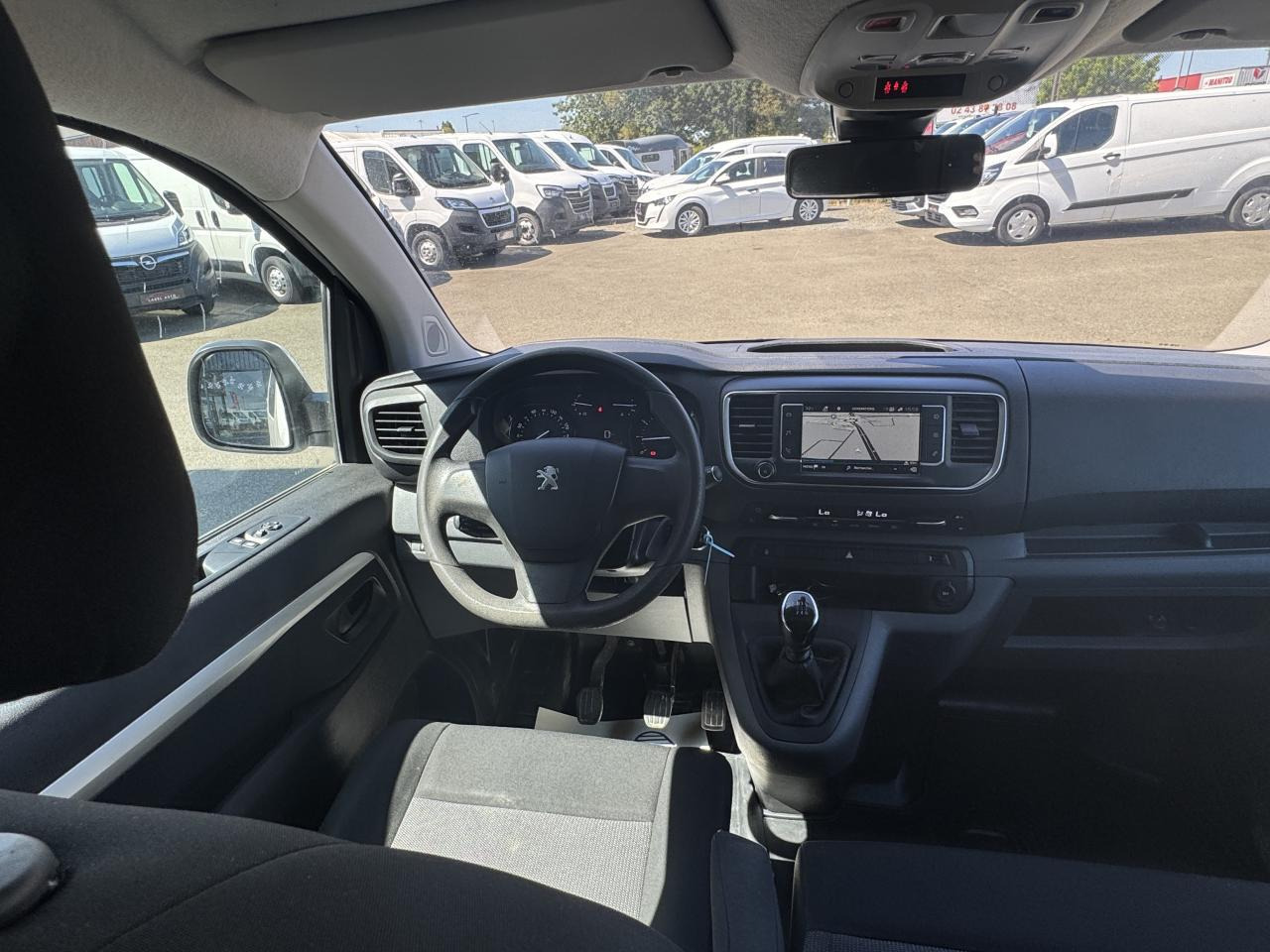 Peugeot Expert Standard 2.0 BlueHDI 150 S&S CABINE APPROFONDIE 6 PLACES - Komercinis automobilis su dviguba kabina: foto 3 Peugeot Expert Standard 2.0 BlueHDI 150 S&S CABINE APPROFONDIE 6 PLACES - Komercinis automobilis su dviguba kabina: foto 3