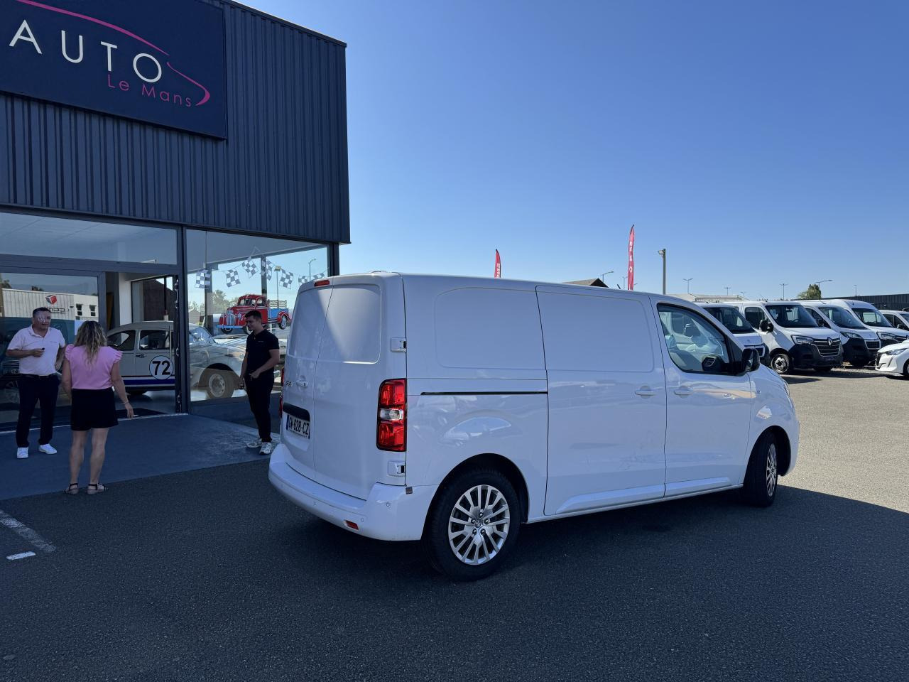Peugeot Expert Standard 2.0 BlueHDi - 145 S&S - BV EAT8 III FOURGON Fourgon Asphalt PHASE 1 - Krovininis mikroautobusas: foto 5 Peugeot Expert Standard 2.0 BlueHDi - 145 S&S - BV EAT8 III FOURGON Fourgon Asphalt PHASE 1 - Krovininis mikroautobusas: foto 5