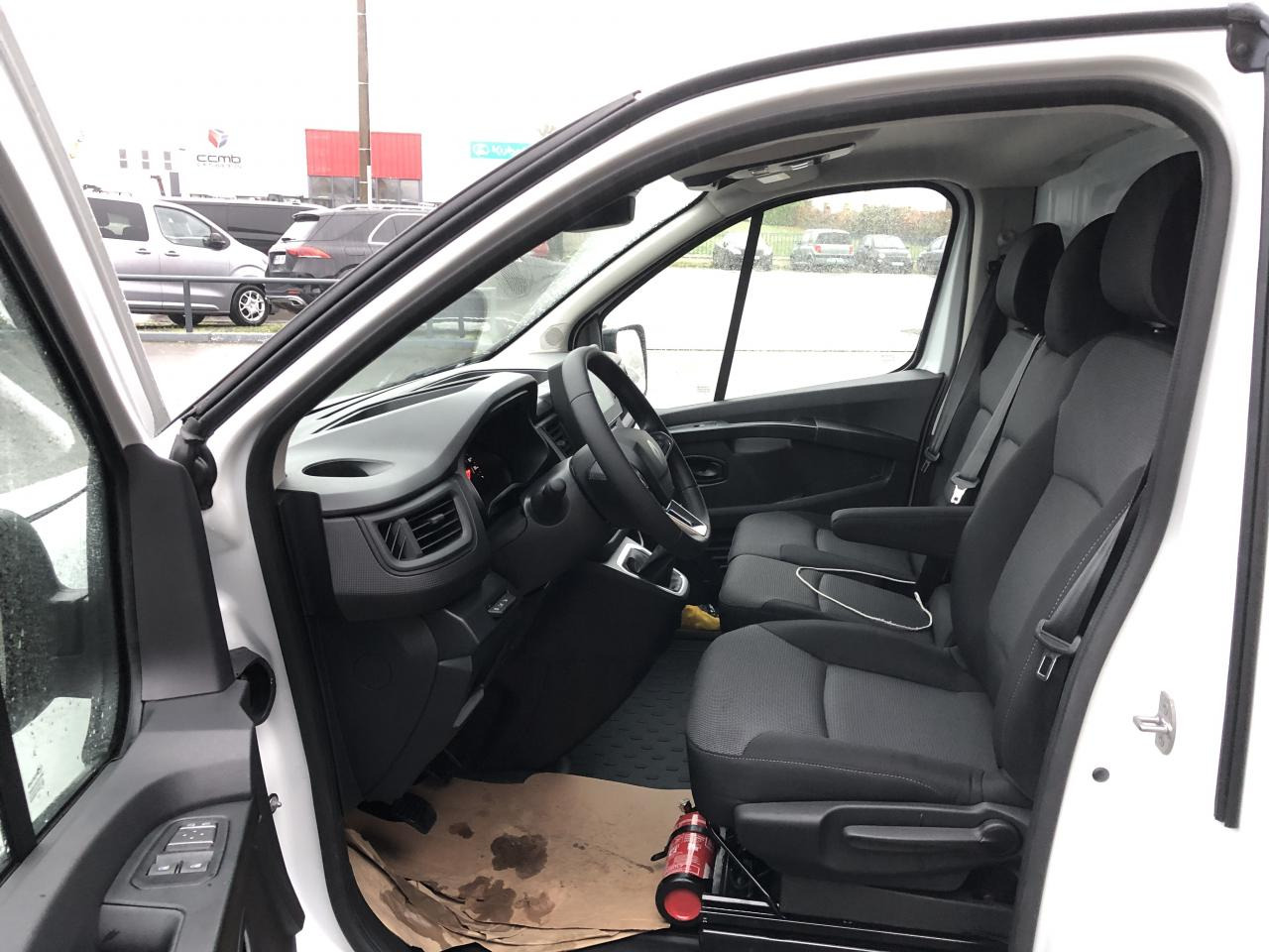 RENAULT Trafic L1H1 3000 Kg 2.0 Blue dCi - 150 - BVA 2025 III FOURGON Fourgon Advance L1H1 PHASE 3 - Krovininis mikroautobusas: foto 5 RENAULT Trafic L1H1 3000 Kg 2.0 Blue dCi - 150 - BVA 2025 III FOURGON Fourgon Advance L1H1 PHASE 3 - Krovininis mikroautobusas: foto 5