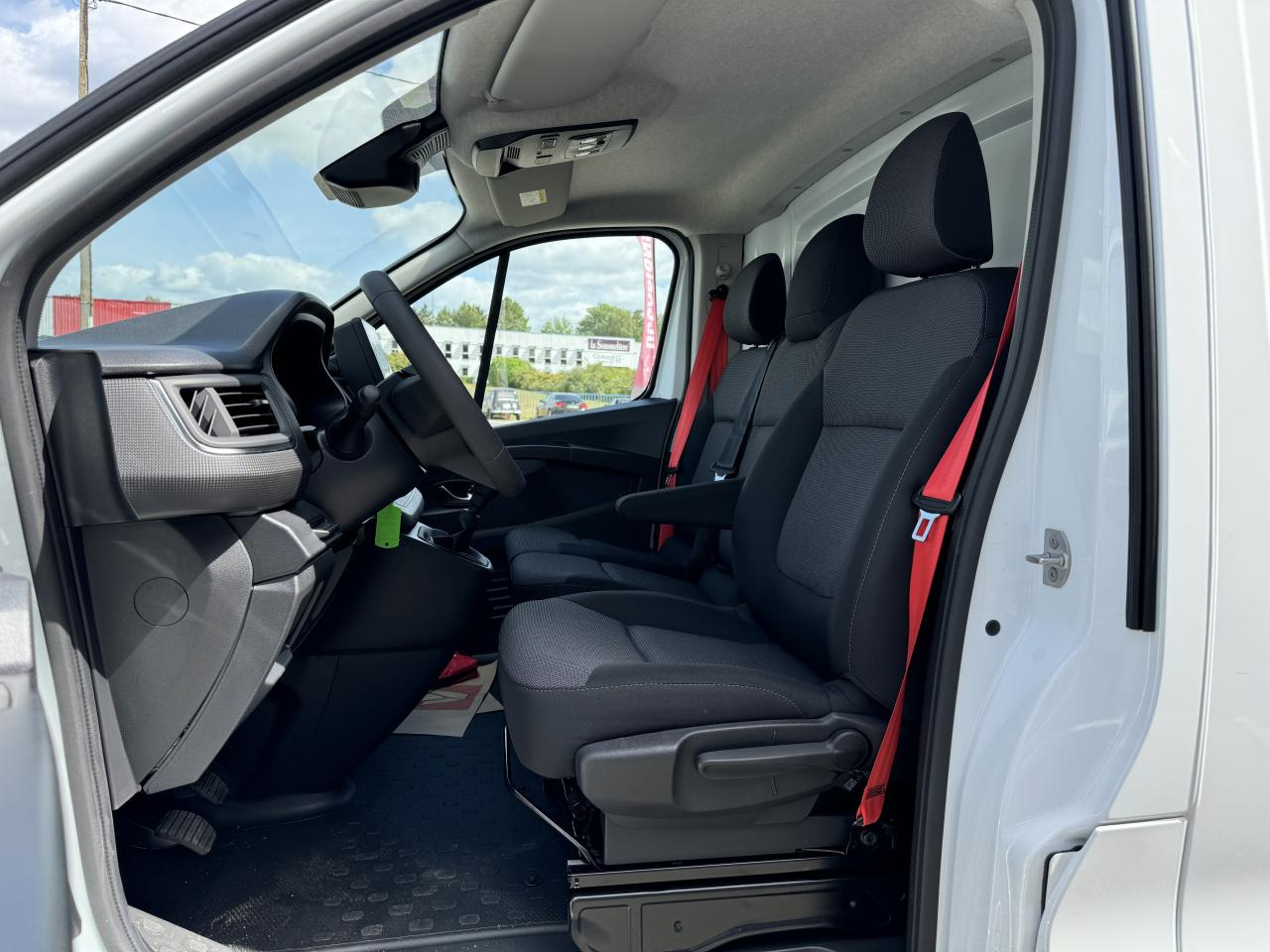 RENAULT Trafic L2H1 3000 Kg 2.0 Blue dCi - 150 2024 III FOURGON Fourgon Advance L2H1 PHASE 3 - Krovininis mikroautobusas: foto 5 RENAULT Trafic L2H1 3000 Kg 2.0 Blue dCi - 150 2024 III FOURGON Fourgon Advance L2H1 PHASE 3 - Krovininis mikroautobusas: foto 5