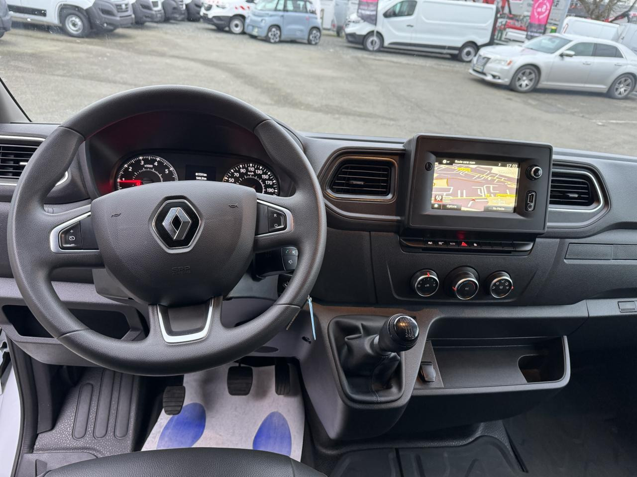Renault Master F3500 L3H2 2.3 BLUE DCI 135CH CABINE APPROFONDIE 6 PLACES GRAND CONFORT - Komercinis automobilis su dviguba kabina: foto 4 Renault Master F3500 L3H2 2.3 BLUE DCI 135CH CABINE APPROFONDIE 6 PLACES GRAND CONFORT - Komercinis automobilis su dviguba kabina: foto 4