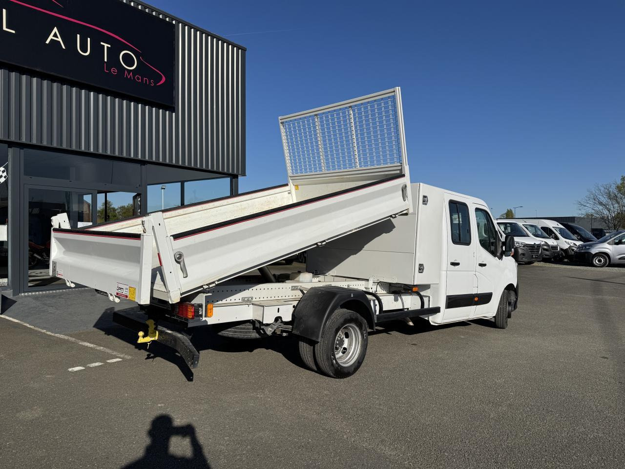 Renault Master RENAULT 3T5 BENNE + COFFRE RJ DOUBLE CABINE 6 PL 2.3 DCI 130 CH CONFORT + GPS + REGUL + CLIM - Mažas savivartis: foto 5 Renault Master RENAULT 3T5 BENNE + COFFRE RJ DOUBLE CABINE 6 PL 2.3 DCI 130 CH CONFORT + GPS + REGUL + CLIM - Mažas savivartis: foto 5