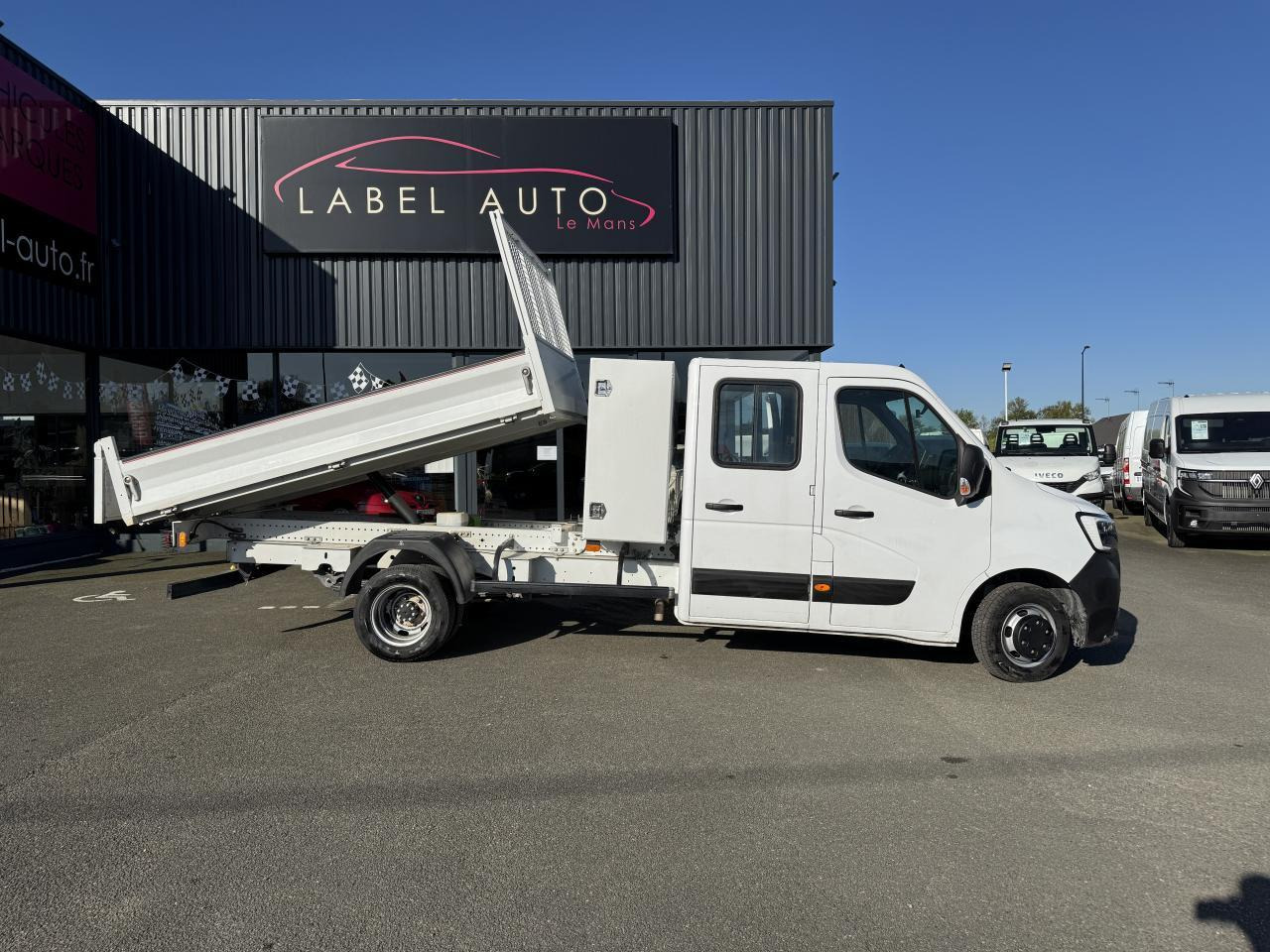 Renault Master RENAULT 3T5 BENNE + COFFRE RJ DOUBLE CABINE 6 PL 2.3 DCI 130 CH CONFORT + GPS + REGUL + CLIM - Mažas savivartis: foto 1 Renault Master RENAULT 3T5 BENNE + COFFRE RJ DOUBLE CABINE 6 PL 2.3 DCI 130 CH CONFORT + GPS + REGUL + CLIM - Mažas savivartis: foto 1