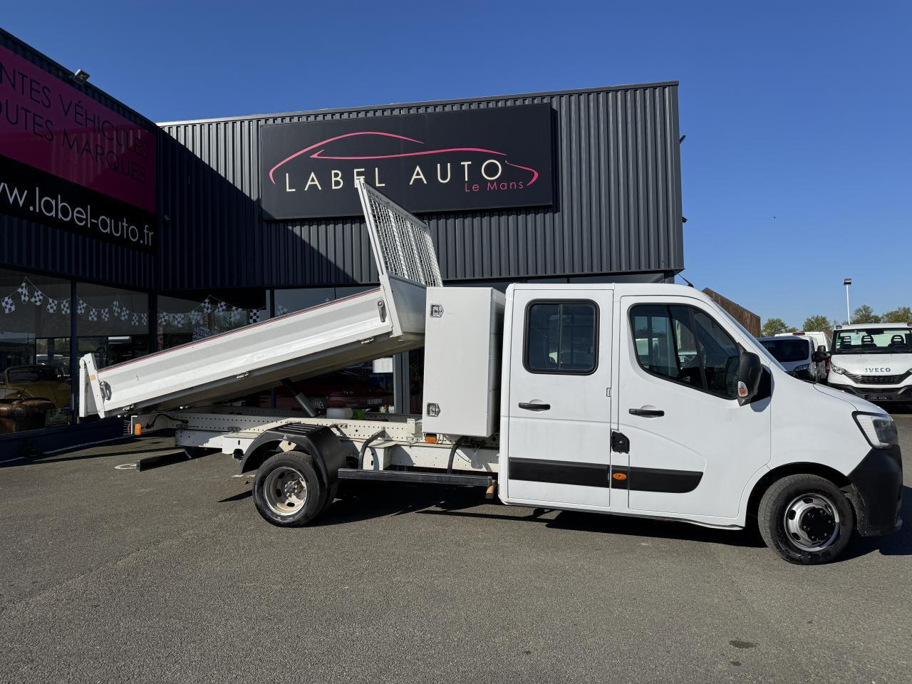 Renault Master combi RENAULT 3T5 BENNE + COFFRE RJ DOUBLE CABINE 6 PL 2.3 DCI 130 CH CONFORT + GPS + REGUL + CLIM - Mažas savivartis: foto 1 Renault Master combi RENAULT 3T5 BENNE + COFFRE RJ DOUBLE CABINE 6 PL 2.3 DCI 130 CH CONFORT + GPS + REGUL + CLIM - Mažas savivartis: foto 1