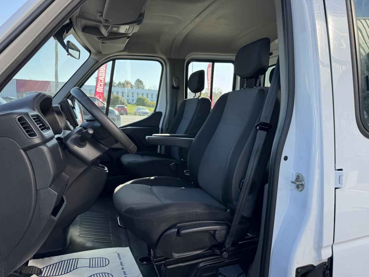 Renault Master combi RENAULT 3T5 BENNE + COFFRE RJ DOUBLE CABINE 6 PL 2.3 DCI 130 CH CONFORT + GPS + REGUL + CLIM - Mažas savivartis: foto 4 Renault Master combi RENAULT 3T5 BENNE + COFFRE RJ DOUBLE CABINE 6 PL 2.3 DCI 130 CH CONFORT + GPS + REGUL + CLIM - Mažas savivartis: foto 4