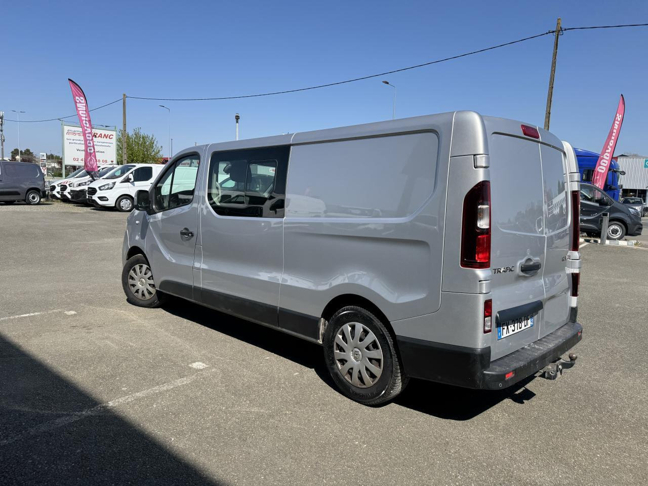 Renault Trafic L2H1 2.0 DCI 145CH CABINE APPROFONDIE 6 PLACES CONFORT EDC - Komercinis automobilis su dviguba kabina: foto 5 Renault Trafic L2H1 2.0 DCI 145CH CABINE APPROFONDIE 6 PLACES CONFORT EDC - Komercinis automobilis su dviguba kabina: foto 5