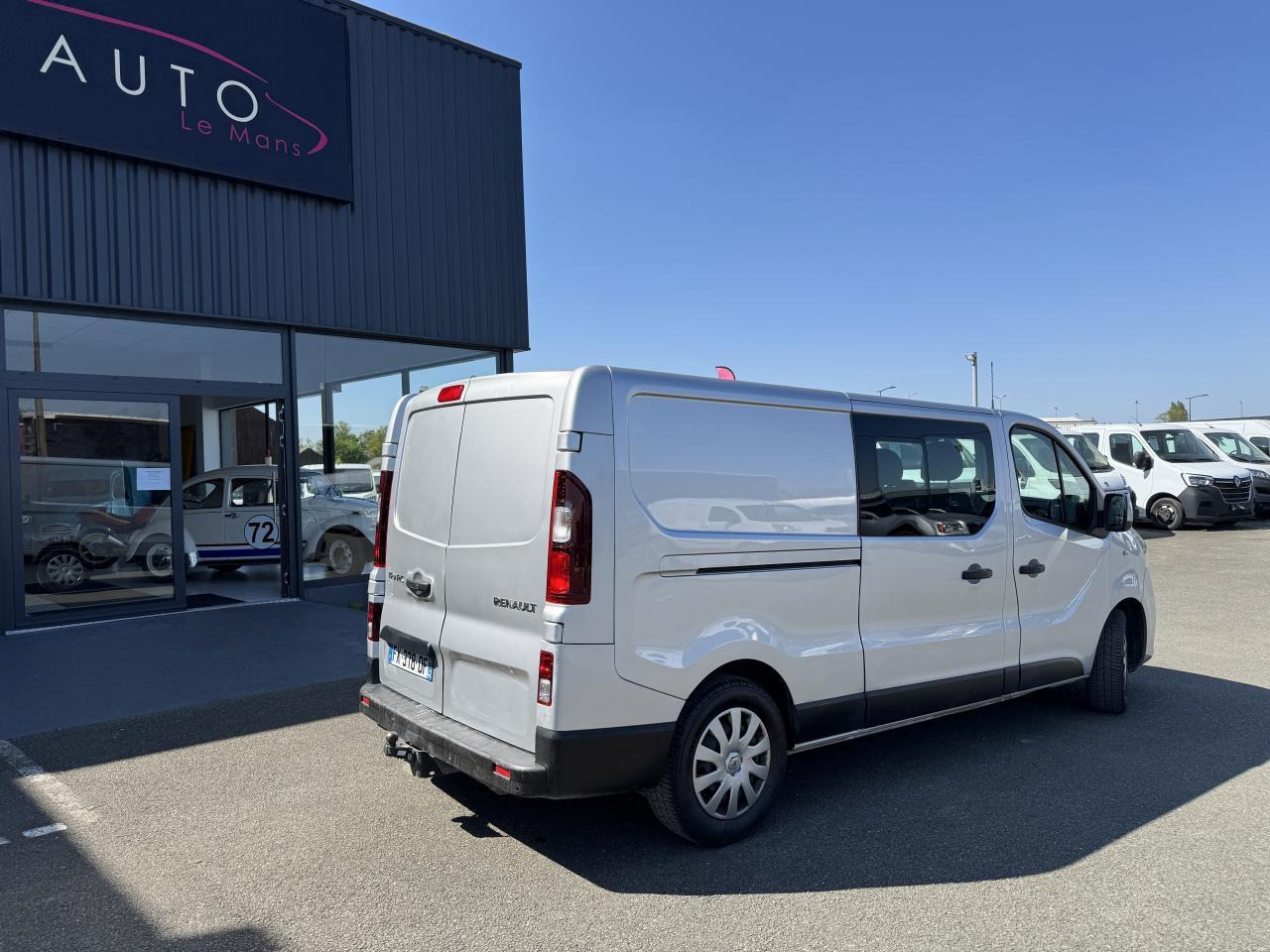 Renault Trafic L2H1 2.0 DCI 145CH CABINE APPROFONDIE 6 PLACES CONFORT EDC - Komercinis automobilis su dviguba kabina: foto 3 Renault Trafic L2H1 2.0 DCI 145CH CABINE APPROFONDIE 6 PLACES CONFORT EDC - Komercinis automobilis su dviguba kabina: foto 3