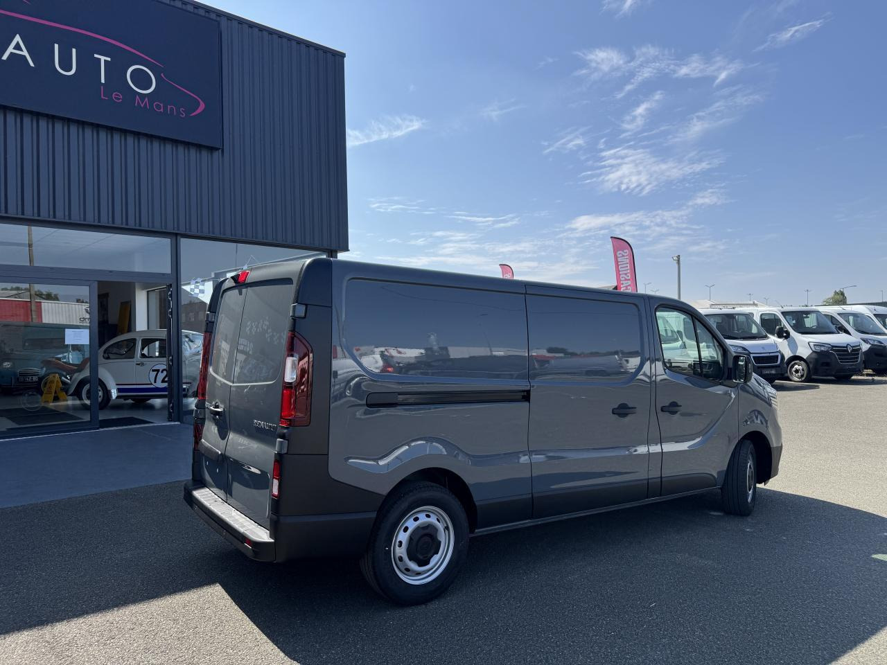 Renault Trafic L2H1 3T 2.0 BLUE DCI 170CH ADVANCE CARPLAY CAM - Krovininis mikroautobusas: foto 5 Renault Trafic L2H1 3T 2.0 BLUE DCI 170CH ADVANCE CARPLAY CAM - Krovininis mikroautobusas: foto 5
