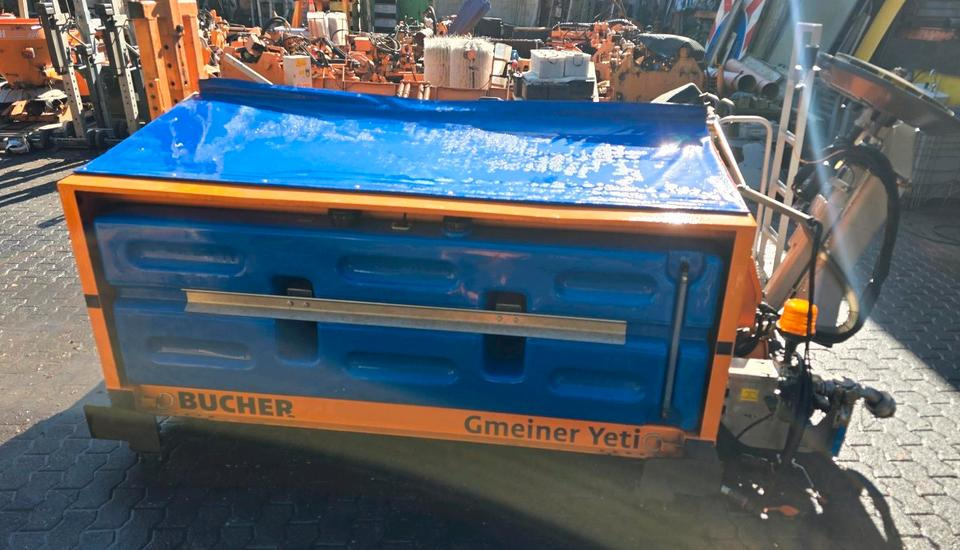 Bucher Yeti 2500W FS Gmeiner Salzstreuer Streuautomat Streusilo für Unimog UGN UGE 405 423 427 530 430 429 - Smėlio/ Druskos barstytuvas: foto 4 Bucher Yeti 2500W FS Gmeiner Salzstreuer Streuautomat Streusilo für Unimog UGN UGE 405 423 427 530 430 429 - Smėlio/ Druskos barstytuvas: foto 4