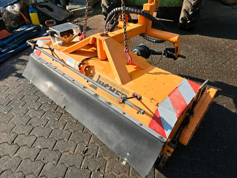 Dücker HDK 160 Kehrmaschine Straßenkehrmaschine Kehrbesen für Multicar Tremo Iseki Kubota - Rotacinė šluota: foto 5 Dücker HDK 160 Kehrmaschine Straßenkehrmaschine Kehrbesen für Multicar Tremo Iseki Kubota - Rotacinė šluota: foto 5