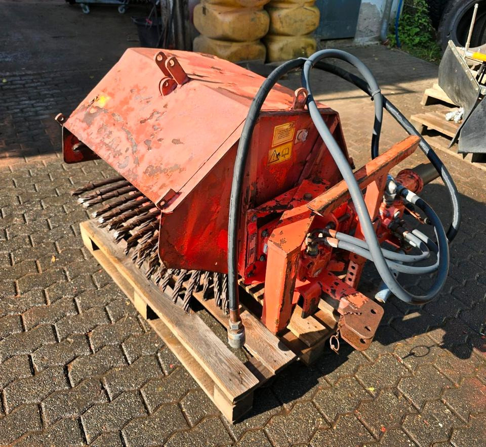 Dücker RWB 600 Radialwildkrautbürste Pflasterputzer Wildkrautbürste Flächenbürste Wildkrautbürste für Mähausleger UNA 500 600 MKM FME FMK 500 600 700 Böschungsmäher Böschungsmulcher DUA 700 800 - Rotacinė šluota: foto 1 Dücker RWB 600 Radialwildkrautbürste Pflasterputzer Wildkrautbürste Flächenbürste Wildkrautbürste für Mähausleger UNA 500 600 MKM FME FMK 500 600 700 Böschungsmäher Böschungsmulcher DUA 700 800 - Rotacinė šluota: foto 1