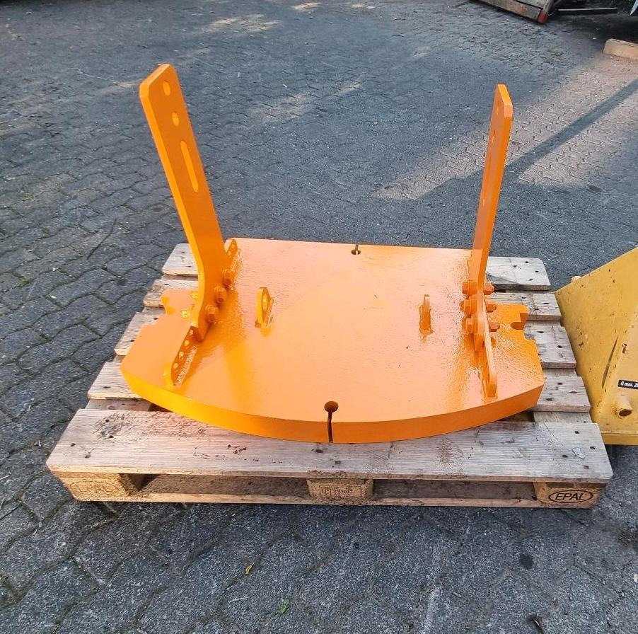 Heckgewicht Unimog 405 U400 U 300 500 400 318 423 427 429 430 530 527 535 Kontergewicht Mulag Mähausleger Böschungsmulcher Dücker - Atsvara - Komunalinė/ Specializuota technika: foto 1 Heckgewicht Unimog 405 U400 U 300 500 400 318 423 427 429 430 530 527 535 Kontergewicht Mulag Mähausleger Böschungsmulcher Dücker - Atsvara - Komunalinė/ Specializuota technika: foto 1
