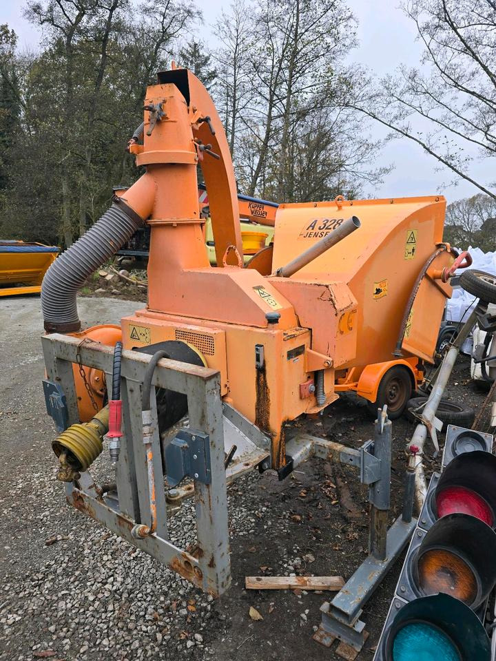 Jensen A328 Holhäcksler Holzhacker Holzschreder passend für Unimog 405 U 300 400 500 527 530 523 - Medienos smulkintuvas: foto 2 Jensen A328 Holhäcksler Holzhacker Holzschreder passend für Unimog 405 U 300 400 500 527 530 523 - Medienos smulkintuvas: foto 2