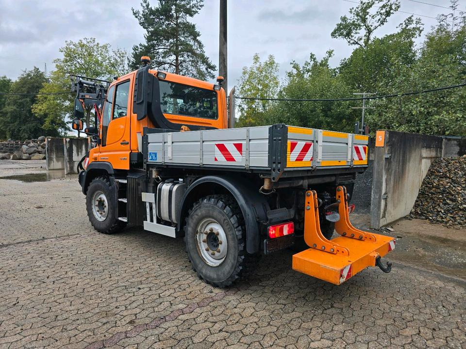 Unimog U318 NKS-F-UGE-42 Frontlader Mercedes-Benz 405/10 405/12 UGE Mercedes-Benz U 318 323 327 423 427 429 430 EasyDrive Variopilot Radlader Hauer rx 500 Frontlader - Komunalinė/ Specializuota technika: foto 4 Unimog U318 NKS-F-UGE-42 Frontlader Mercedes-Benz 405/10 405/12 UGE Mercedes-Benz U 318 323 327 423 427 429 430 EasyDrive Variopilot Radlader Hauer rx 500 Frontlader - Komunalinė/ Specializuota technika: foto 4