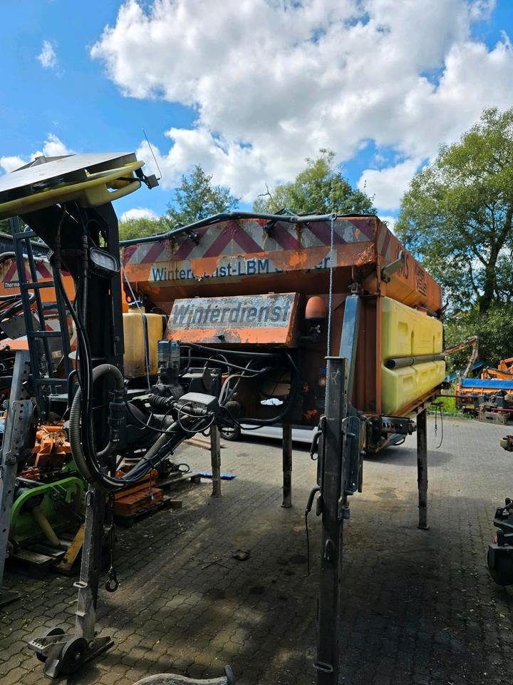 Küpper-Weisser IMSSM 5m3 Salzstreuer IMS Diese-Motor Salzsilo Winterdienst Schneepflug LKW Schmidt Stratos - Smėlio/ Druskos barstytuvas: foto 4 Küpper-Weisser IMSSM 5m3 Salzstreuer IMS Diese-Motor Salzsilo Winterdienst Schneepflug LKW Schmidt Stratos - Smėlio/ Druskos barstytuvas: foto 4