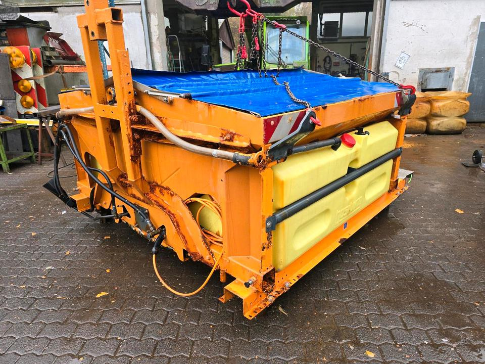 Küpper-Weisser IMSSM F20020HFA Salzstreuer Salzsilo Streuautomat Winterdienst Unimog 405 U300 U 400 500 530 527 423 427 318 218 ThermoMat Schmidt Stratos Mulag Parkrahmen - Smėlio/ Druskos barstytuvas: foto 3 Küpper-Weisser IMSSM F20020HFA Salzstreuer Salzsilo Streuautomat Winterdienst Unimog 405 U300 U 400 500 530 527 423 427 318 218 ThermoMat Schmidt Stratos Mulag Parkrahmen - Smėlio/ Druskos barstytuvas: foto 3