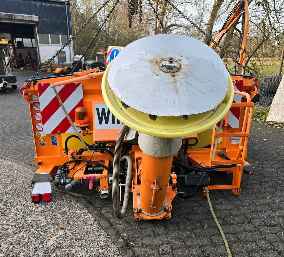 Küpper-Weisser IMSSN 2,7m3 F2527HFS IMSSF Salzstreuer Winterdienst Streuautomat Streusilo Solestreuer passend für UNIMOG 405/10 405/12 UGE UGN U300 400 500 530 430 318 423 - Smėlio/ Druskos barstytuvas: foto 4 Küpper-Weisser IMSSN 2,7m3 F2527HFS IMSSF Salzstreuer Winterdienst Streuautomat Streusilo Solestreuer passend für UNIMOG 405/10 405/12 UGE UGN U300 400 500 530 430 318 423 - Smėlio/ Druskos barstytuvas: foto 4