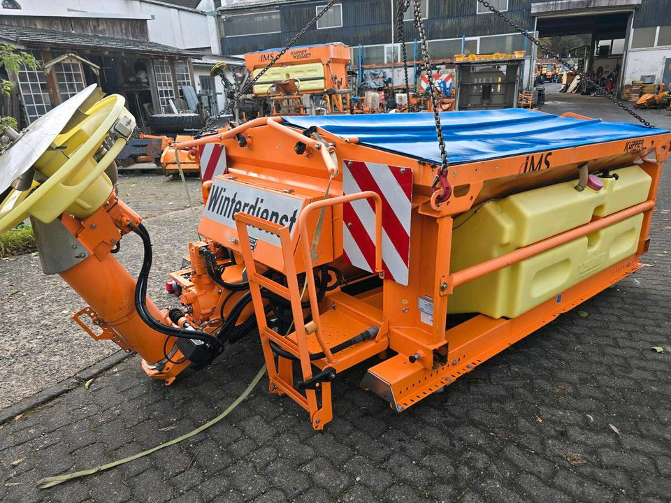 Küpper-Weisser IMSSN 2,7m3 F2527HFS IMSSF Salzstreuer Winterdienst Streuautomat Streusilo Solestreuer passend für UNIMOG 405/10 405/12 UGE UGN U300 400 500 530 430 318 423 - Smėlio/ Druskos barstytuvas: foto 3 Küpper-Weisser IMSSN 2,7m3 F2527HFS IMSSF Salzstreuer Winterdienst Streuautomat Streusilo Solestreuer passend für UNIMOG 405/10 405/12 UGE UGN U300 400 500 530 430 318 423 - Smėlio/ Druskos barstytuvas: foto 3